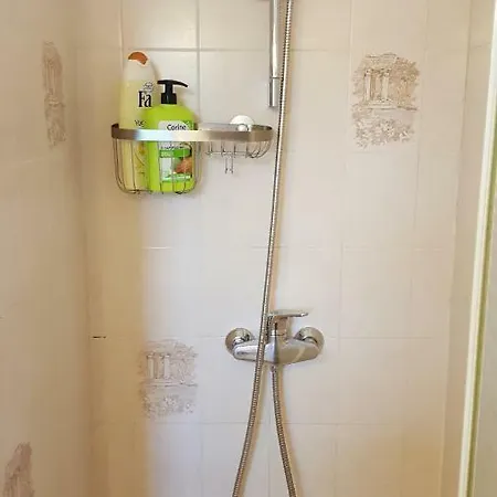 Проживание в семье Chambres Dans Avec Piscine 3min De *
